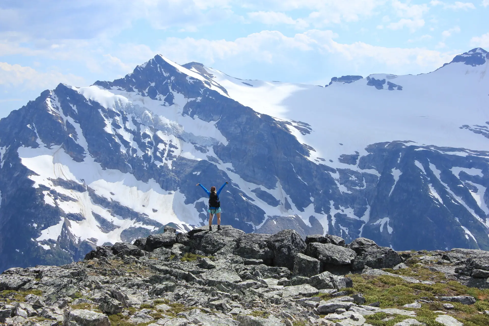 heli-canada-adventures-homepage-hiking-01