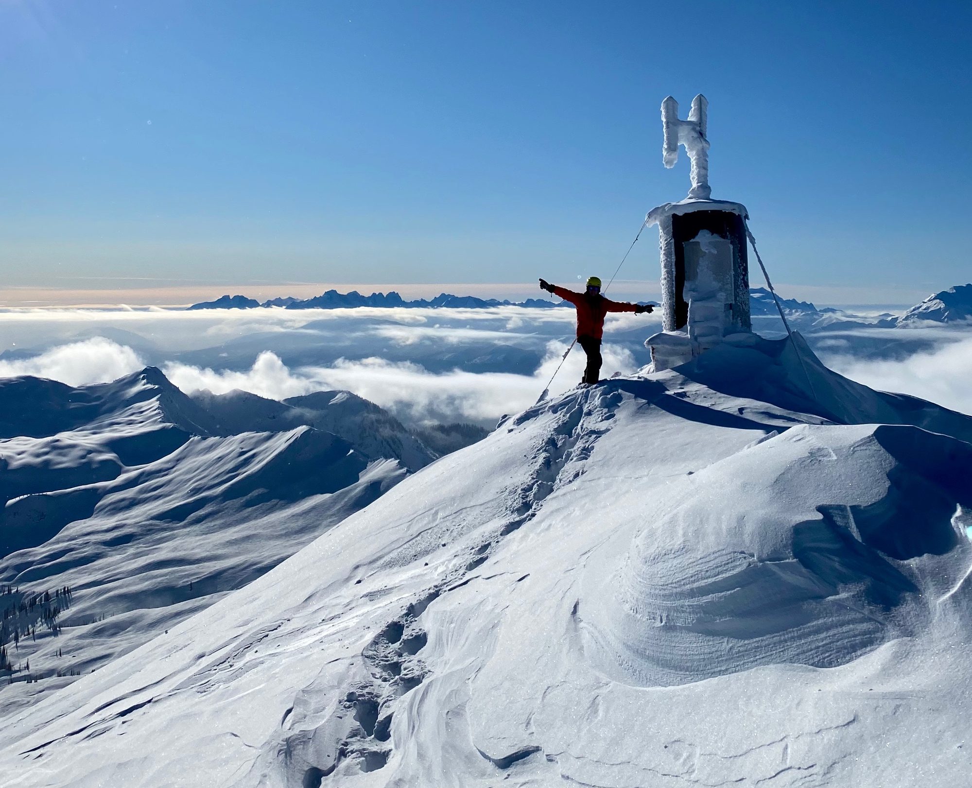 winter mountain summit revelstoke